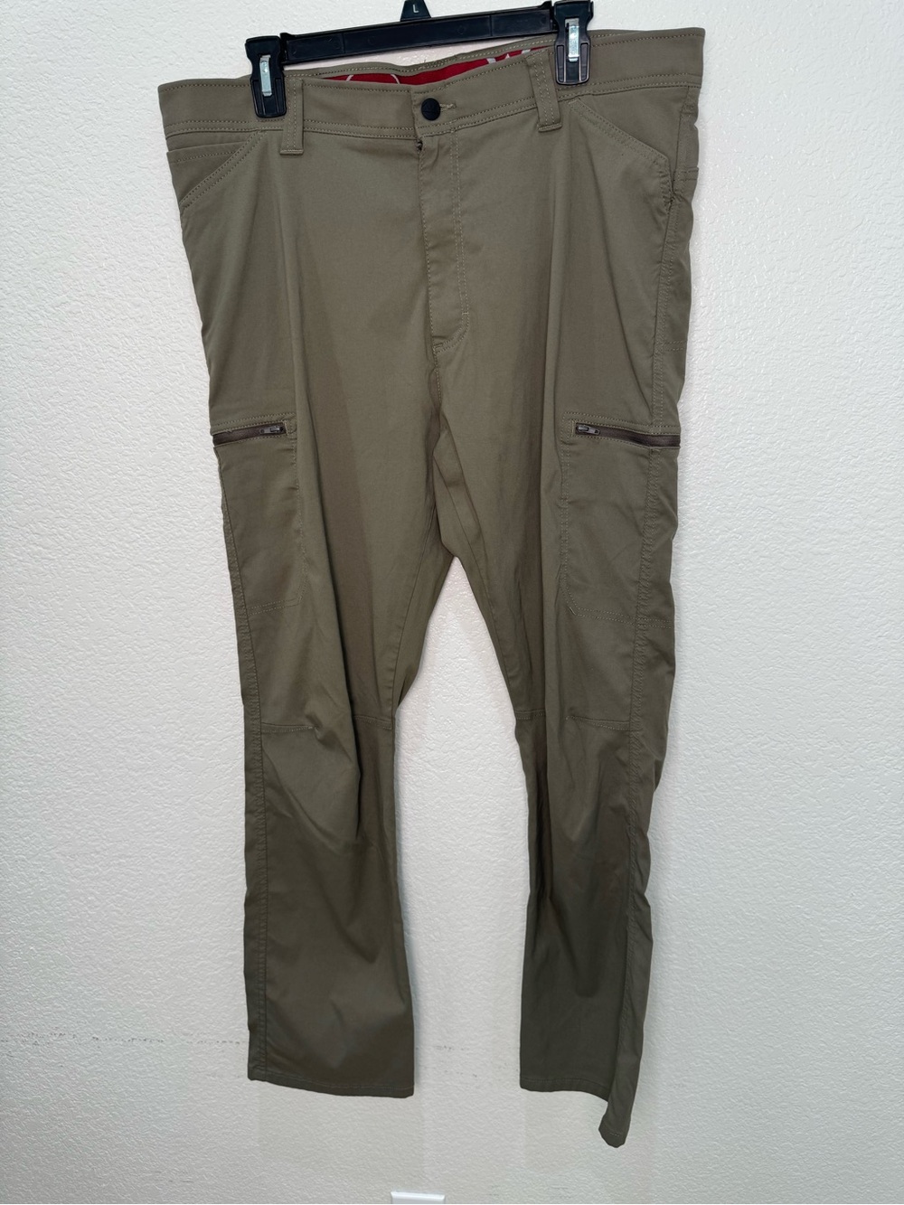 Wrangler ATG Mens 38x30 Outdoor Hiking Cargo Pants Stretch Olive Nylon